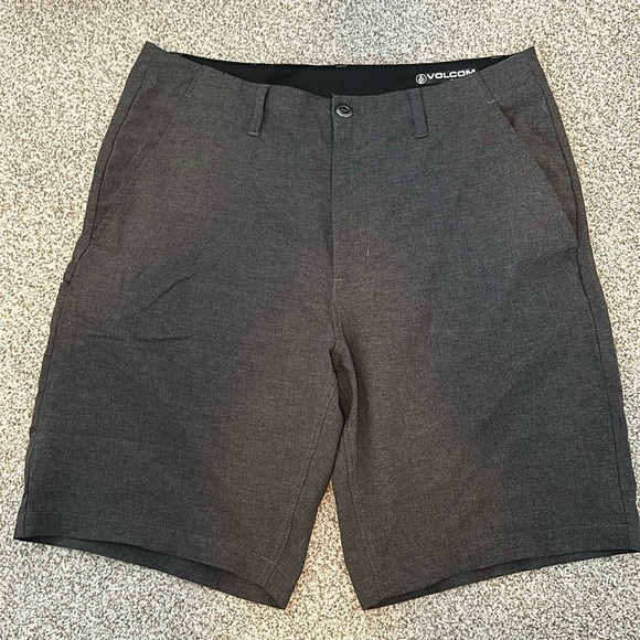 Volcom Other - Volcom Mens Plain Front Golf Shorts